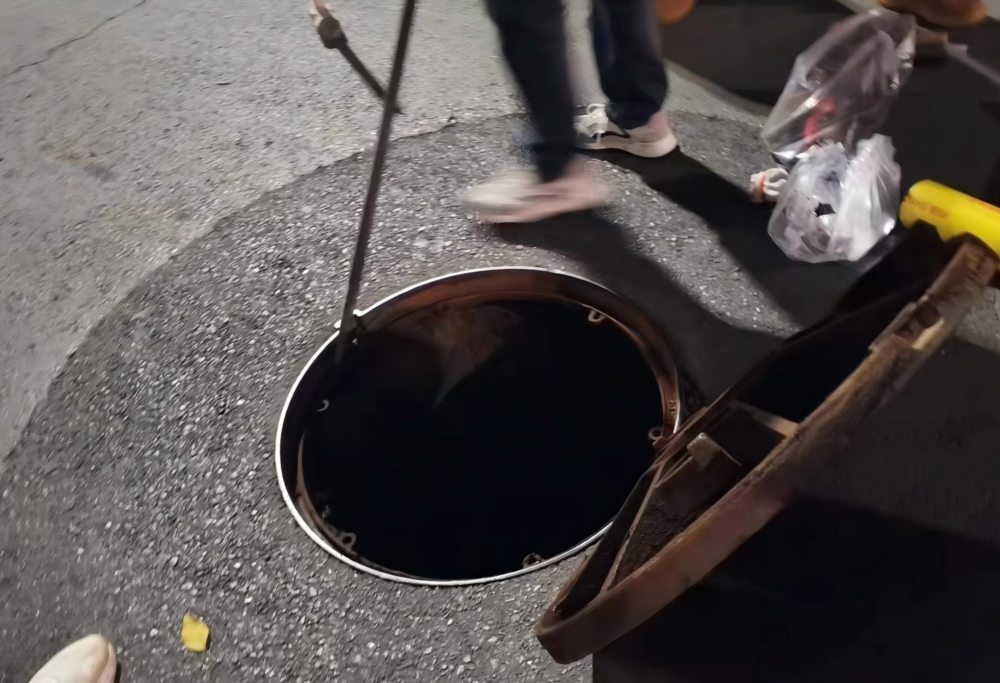 安全围挡 · 清槽除尘